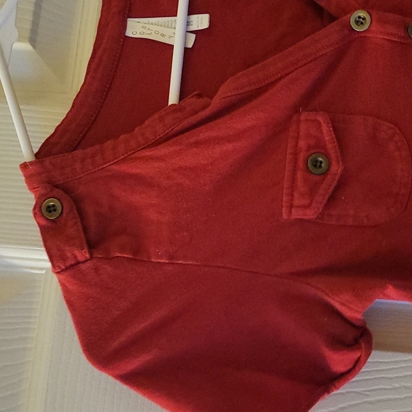 Top - Picture 2 of 3